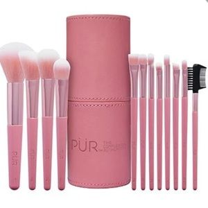 NWT PÜR Signature Essentials 12-Piece Brush Set